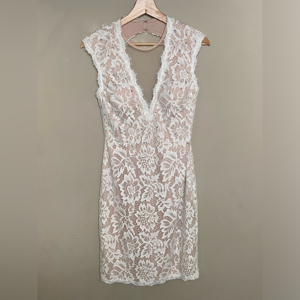 Betsy & Adam Mini Romantic Floral Lace Formal Cocktail Embellished Dress Size 4